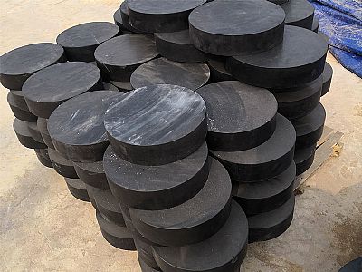 安康板式橡胶支座由若干层橡胶片与薄钢板经加压硫化